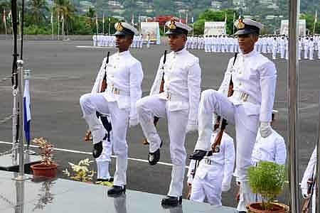 பொறியியல் பட்டதாரிகளுக்கு இந்திய கடற்படை அழைப்பு: நாளை முதல் விண்ணப்பங்கள் வரவேற்பு