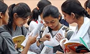 12-ம் வகுப்பு பொதுத்தேர்வு முறையில் மாற்றம்: பள்ளிக் கல்வித்துறை திட்டம்