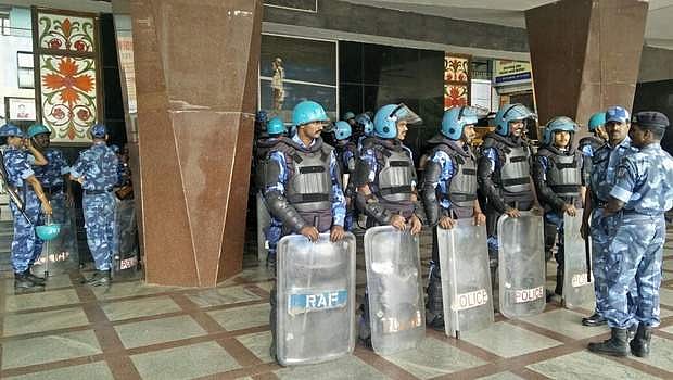 பெங்களூருவில் ஊரடங்குக்கு இடையே பக்ரீத், ஓணம் கொண்டாட்டம்