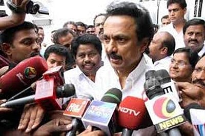 அமைச்சர் ஓ. பன்னீர்செல்வத்தை மு.க. ஸ்டாலின் சந்தித்தது ஏன்?