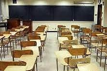 நீட் தேர்வால் மாணவர்களுக்கு மட்டுமில்லைங்க.. இந்த மாவட்ட பள்ளிகளுக்கும் சிக்கல்தான்