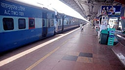 ரயில் டிக்கெட் பரிசோதனை அபராத வசூல் ரூ.160  கோடி: தெற்கு ரயில்வே அதிகாரிகள்