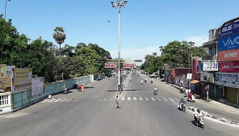 புதுவையில் முழு அடைப்பு போராட்டம்: மக்களின் இயல்பு வாழ்க்கை முடக்கம்