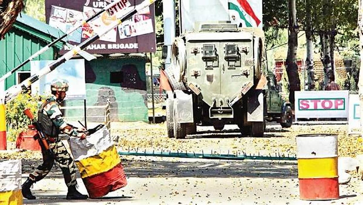 உரி தாக்குதல் முடிவல்ல: காஷ்மீரில் மேலும் சில பயங்கரவாதிகள் பதுங்கியிருக்கலாம்?