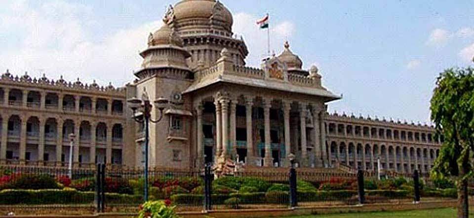 கர்நாடக தேர்தல் சுவாரஸ்யம்: பாஜக வேட்பாளர் பட்டியலில் இவர்களுக்குத்தான் முதலிடம்