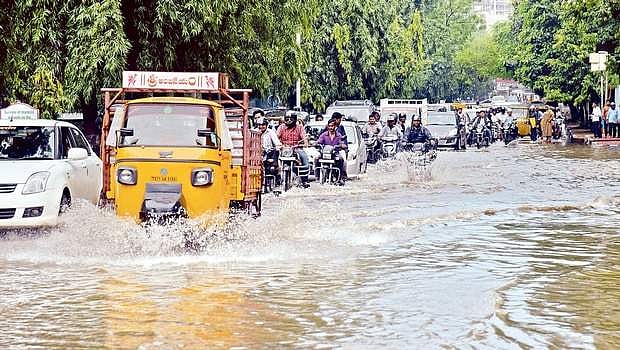 ஹைதராபாத்தில் கன மழை: ராணுவத்தின் உதவி கோரப்பட்டது
