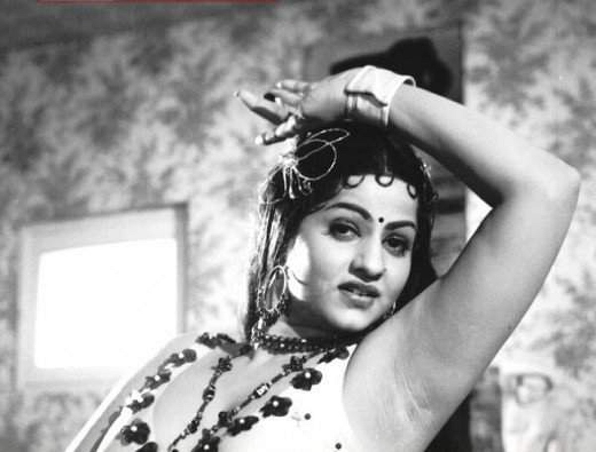 'கலைச்சேவை, அது இதுங்கறதெல்லாம் நம்ப முடியல'