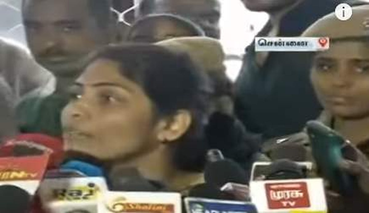 தங்களுக்கு நேரும் அவலங்களை வெளிப்படையாக தெரிவிக்க மறுக்கும் பெண்களிடையே அன்னபூர்ணா ஒரு ஆச்சரியமே!