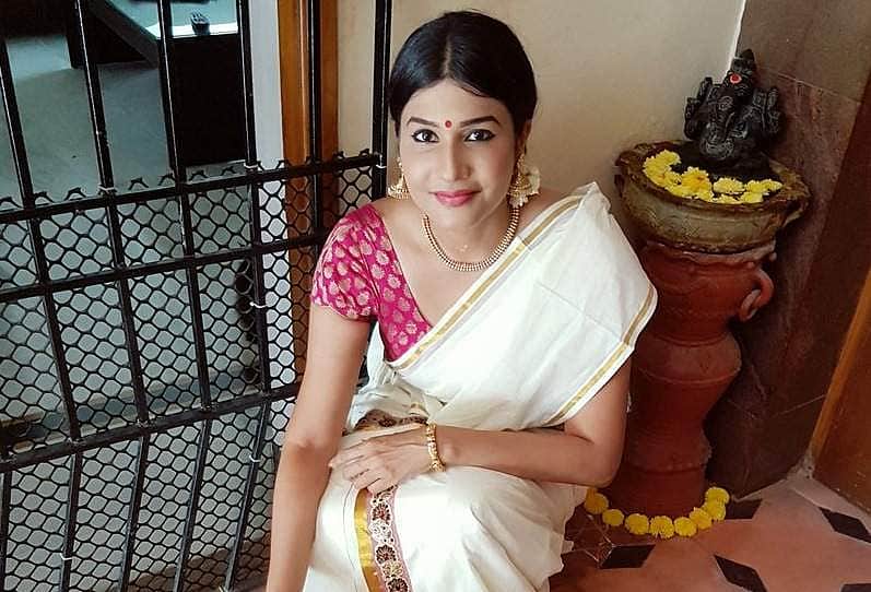 அலங்காநல்லூர் போராட்டம்: மலையாளப் பெண்ணும் நடிகையுமான அஞ்சனா கீர்த்தி தீவிர ஆதரவு!