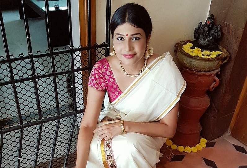 அலங்காநல்லூர் போராட்டம்: மலையாளப் பெண்ணும் நடிகையுமான அஞ்சனா கீர்த்தி தீவிர ஆதரவு!