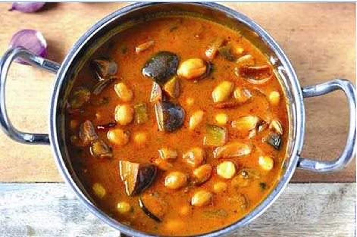 கத்தரிக்காய் வேர்க்கடலை குழம்பு