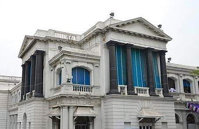 உயர்நீதிமன்றத்தில் தமிழை வழக்காடு மொழியாக்க திமுக ஒத்துழைப்போடு நடவடிக்கை எடுக்கப்படும்: அமைச்சர் சி.வி.சண்முகம் 