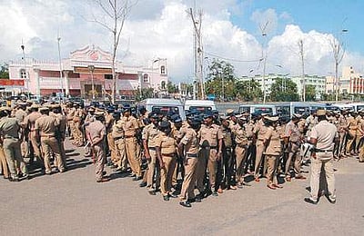 மெரீனாவில் போராட்டம் நடத்தப் போவதாகத் தகவல்: போலீஸ் குவிப்பு