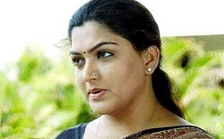 வெளிநாடு செல்ல நடிகை குஷ்புவுக்கு அனுமதி!