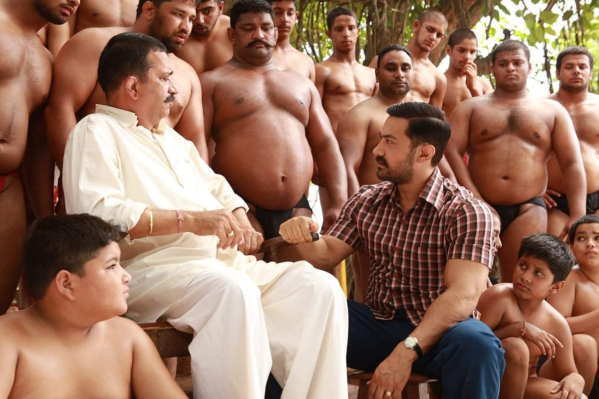 அமீர் கானின் டங்கல்: இந்தியாவில் மட்டும் ரூ. 300 கோடி வசூல்!