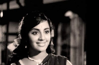 அவார்டா? எதுக்குவேனும் அவார்ட்? -  ஸ்ரீ வித்யா 