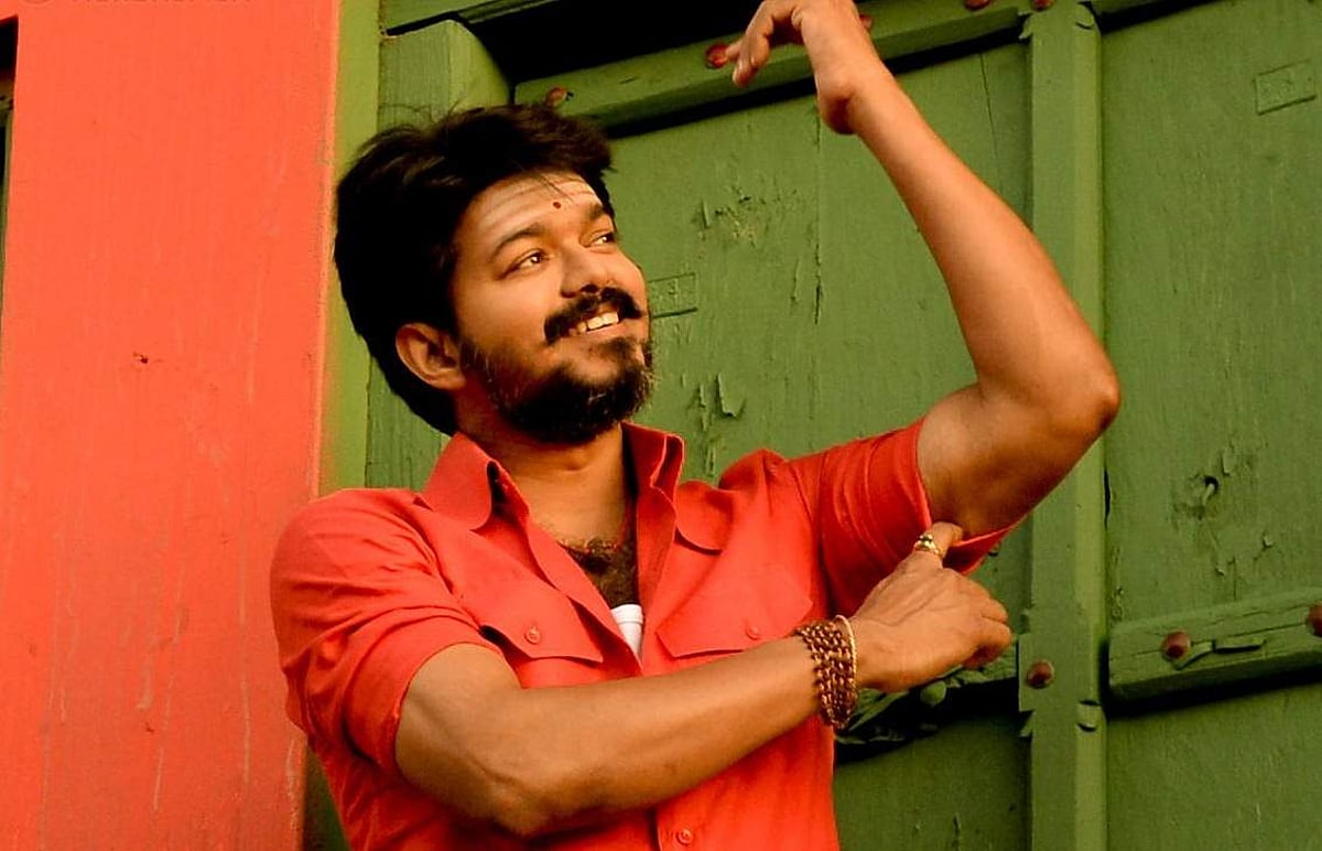 தணிக்கைச் சான்றிதழ் பெறாமலேயே தொடங்கப்பட்டுள்ள ‘மெர்சல்’ முன்பதிவு!