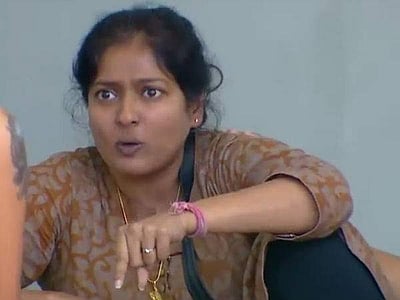 பிக் பாஸ் ஒரு முடிந்து விட்ட விளையாட்டு: கிண்டல் செய்த நெட்டிசன்களுக்கு காயத்ரி ரகுராம் பதில்! 