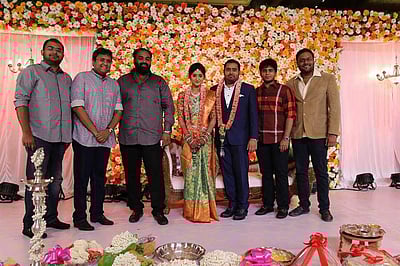 ராஜ் டிவி இயக்குனர் மகளை மணக்கிறார் பிரபல தயாரிப்பாளர் அபினேஷ் இளங்கோவன்!