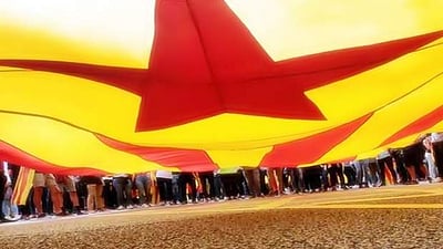 ஸ்பெயினில் இருந்து பிரிந்து தனிநாடாக அறிவித்தது கேட்டாலோனியா