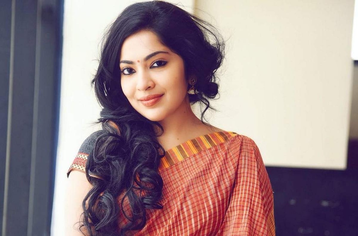 1 மில்லியன்: விஜே ரம்யா குஷி!