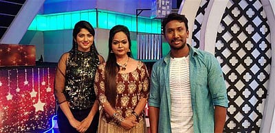 தனியார் தொலைக்காட்சியில் தொகுப்பாளினி ஆகிறாரா ஜூலி?