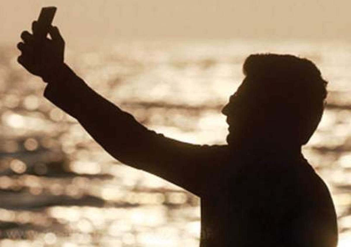 செல்ஃபி விபத்துகள் அதிகம் நடக்கும் பகுதிகள் எவை? மாநிலங்களிடம் பட்டியல் கேட்கும் மத்திய அரசு