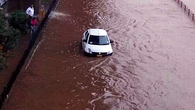 பெங்களூரில் கொட்டித் தீர்த்த கன மழை