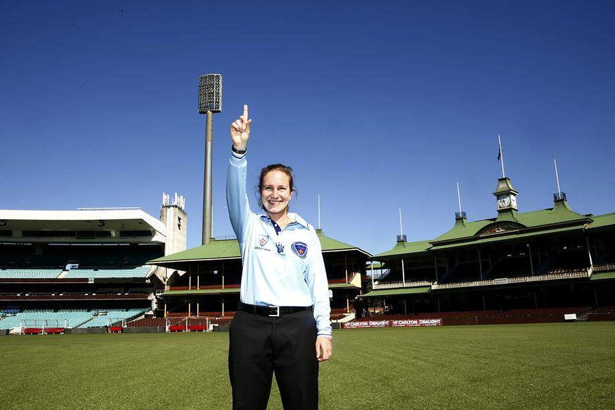 ஆஸ்திரேலிய ஆண்கள் கிரிக்கெட் போட்டியில் பணியாற்றவுள்ள முதல் பெண் நடுவர்!