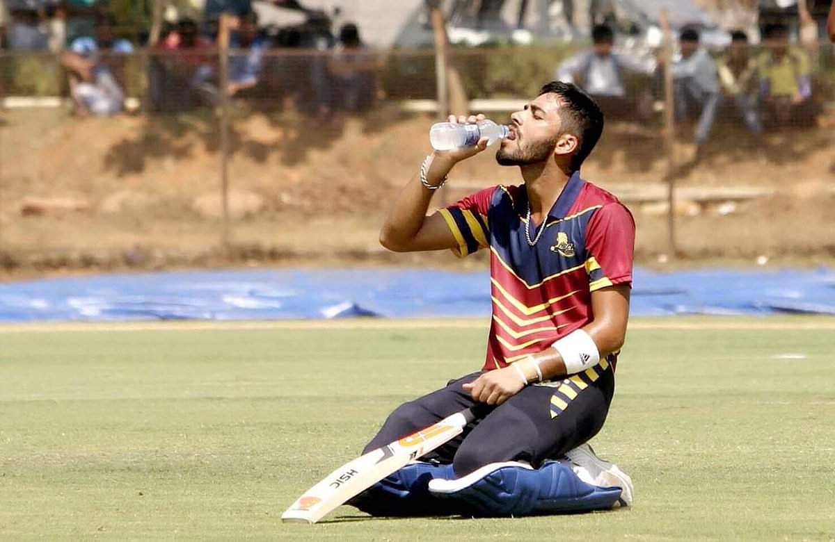 ரஞ்சிப் போட்டியில் முச்சதம் அடித்து சாதனை செய்த ஹிமாசல பிரதேச வீரர்!