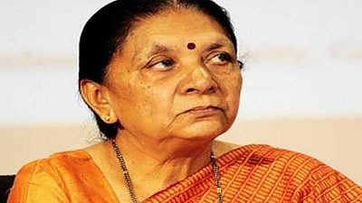 இளைஞர்களுக்கு வாய்ப்பளியுங்கள்: அமித்ஷாவிடம் கோரிக்கை வைத்த ஆனந்திபென் படேல் 