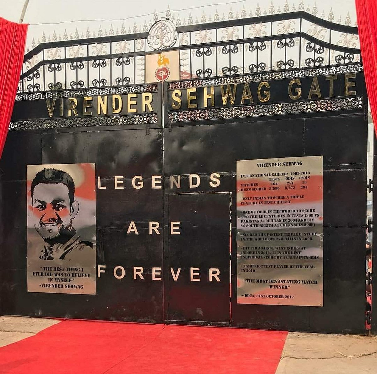 முச்சதம் அடித்த ஒரே இந்தியர் - சேவாக்! தில்லி கிரிக்கெட் சங்கம் மறந்த கருண் நாயரின் சாதனை!