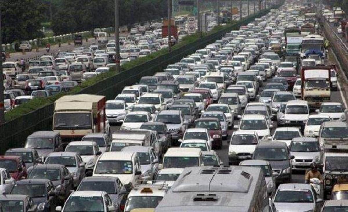 தில்லியில் வாகனக் கட்டுப்பாட்டு திட்டத்துக்கு தேசிய பசுமைத் தீர்ப்பாயம் தடை!