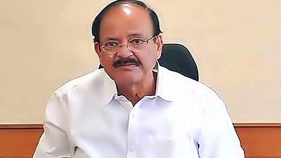 இந்தியா அஹிம்சை வழி செல்வதாலேயே நம்மீதான தாக்குதல்கள் நடக்கிறது: வெங்கய்ய நாயுடு