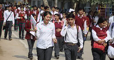 இனி 10 மற்றும் 12-ம் வகுப்பு பொதுத்தேர்வு எழுதவும் ஆதார் அவசியம்: உத்தரப்பிரதேச பாஜக அரசு அதிரடி! 