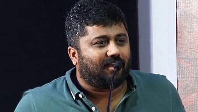 விடிய விடிய காக்க வைத்த நடிகர்; தயாரிப்பாளரை அழ வைத்த நகைச்சுவை நடிகர்: யாரை விளாசினார் ஞானவேல் ராஜா? (விடியோ இணைப்பு)