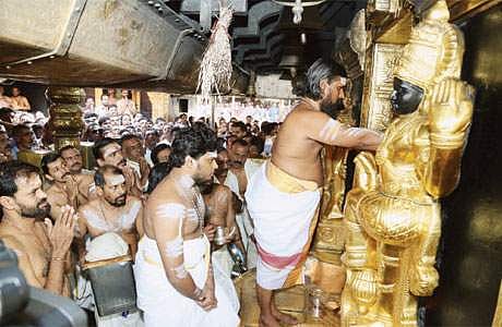 நவ., 5ம் தேதி நடைதிறப்பு: இன்று இரவு முதல் சபரிமலையில் 144 தடை உத்தரவு அமல்