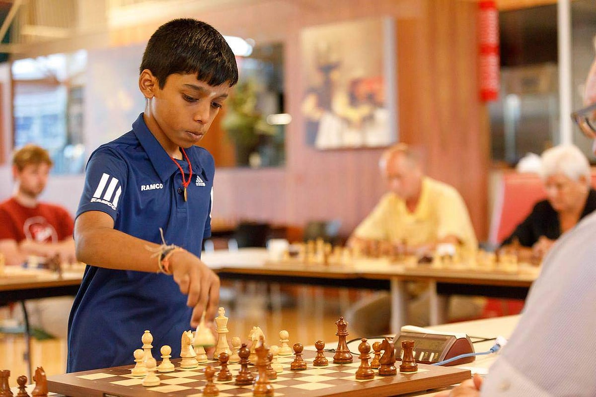 உலக ஜூனியர் செஸ் போட்டி: 5-வது சுற்றிலும் கிராண்ட் மாஸ்டரைத் தோற்கடித்த 12 வயது பிரக்ஞானந்தா!