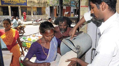 தமிழக ரேஷன் கடைகளில் அரிசி வழங்கும் முறையில் புதிய மாற்றம்! 