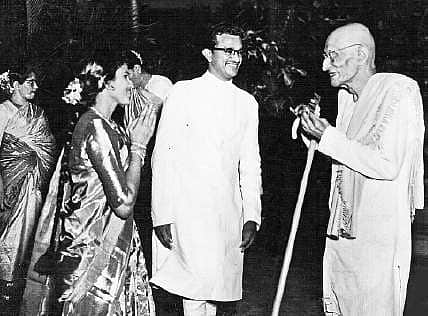 அண்ணலின் அடிச்சுவட்டில்...29