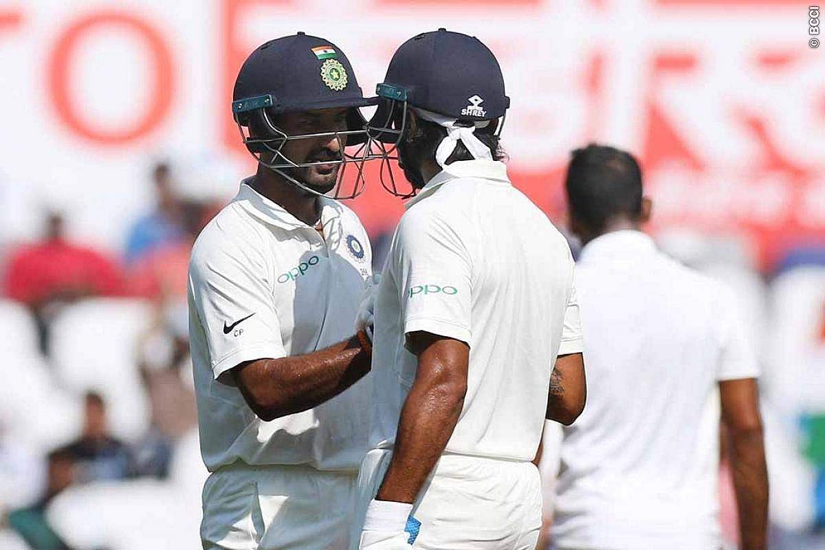 2-வது டெஸ்ட்: இந்தியா நிதான ஆட்டம்! விஜய் அரை சதம்!