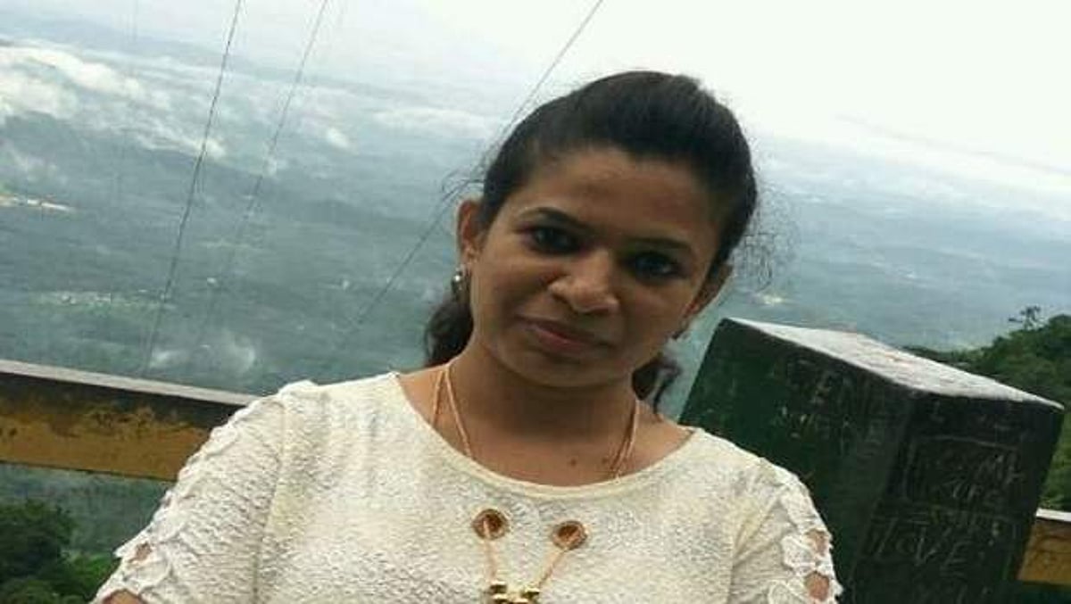 பெங்களூரு விடுதி 9-ஆவது மாடியிலிருந்து குதித்து தமிழக பெண் ஓவியர் தற்கொலை