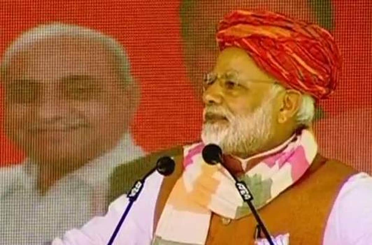 புல்லட் ரயிலை எதிர்ப்பவர்கள் மாட்டு வண்டியில் செல்லட்டும்: தேர்தல் பிரசாரத்தில் மோடி பேச்சு