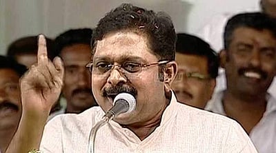 போட்டி எங்களுக்கும் திமுகவுக்கும் மட்டும்தான்: தினகரனின் 'தில்' பேட்டி! 