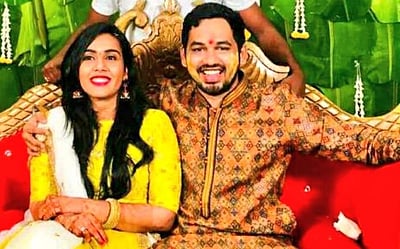 ஹிப்ஹாப் தமிழா-வின் திருமண நிச்சயதார்த்தம் திருப்பதியில் நடைபெற்றது! (படங்கள்)