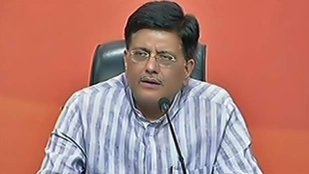 ஆதார் காரணமாக 5 கோடி 'பேய்' கணக்குகள் கண்டுபிடிப்பு: மத்திய அமைச்சர் பியூஷ் கோயல்