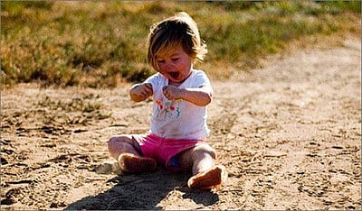 உங்கள் குழந்தை மண்ணை அள்ளி சாப்பிடுகிறதா?