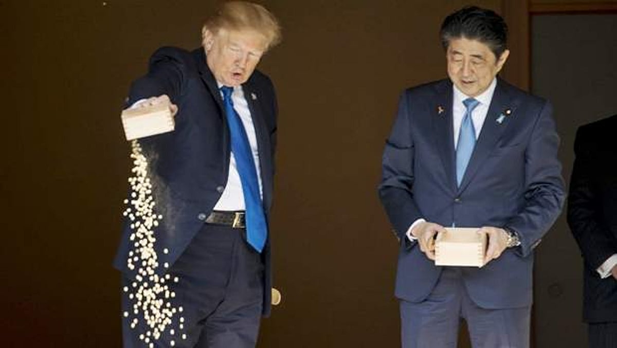 மீனுக்கே ஒழுங்கா உணவளிக்கத் தெரியலையே: டிரம்பை வம்பிழுத்த நெட்டிசன்கள்