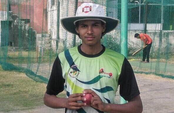 4-4-0-10: ஒரு ரன்னும் கொடுக்காமல் 10 விக்கெட்டுகளையும் வீழ்த்திய 15 வயது ராஜஸ்தான் வீரர்!