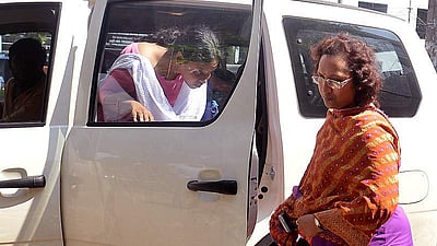 ஜெயா டிவி அலுவலகத்தில் ஐ.டி ரெய்டு